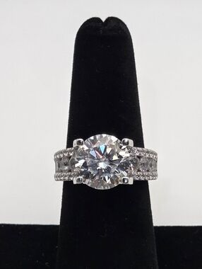 5 ct Moissanite White Gold Over 925 Ring. Sz. 7